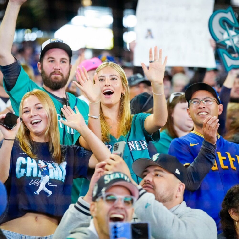 Mariners Back in the Playoffs Mariners Back in the Playoffs